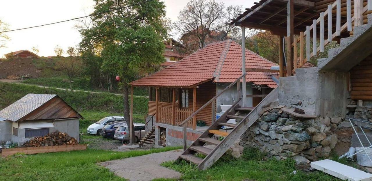 Bed and Breakfast Domacinstvo Kod Gere Crni Vrh Exteriér fotografie