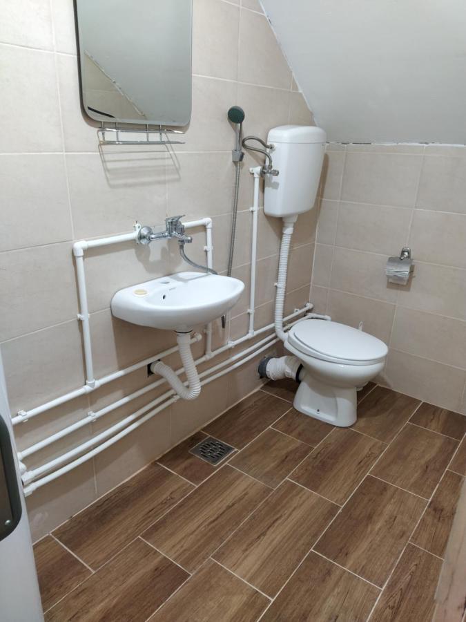 Bed and Breakfast Domacinstvo Kod Gere Crni Vrh Exteriér fotografie