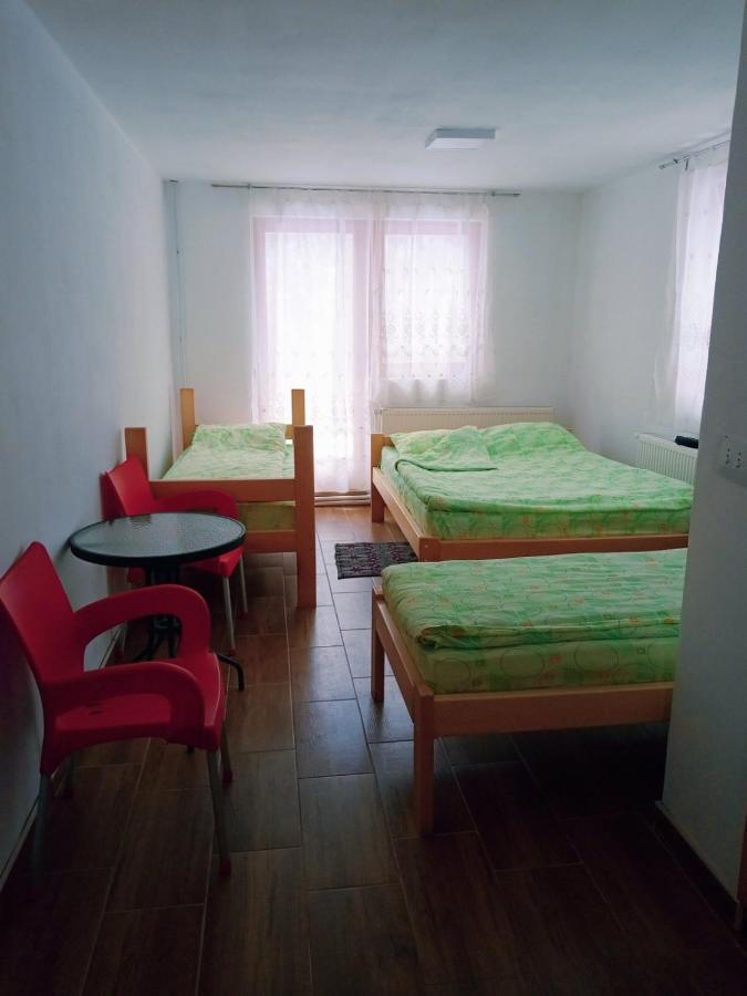 Bed and Breakfast Domacinstvo Kod Gere Crni Vrh Exteriér fotografie